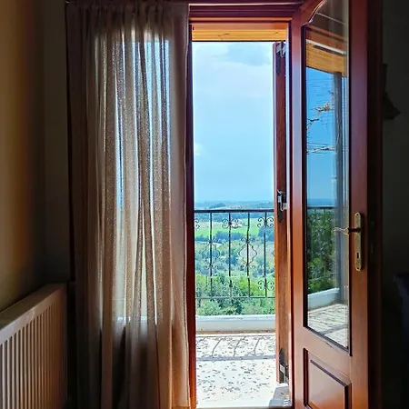 Wooden Sofita House With Unlimited View Apartment *