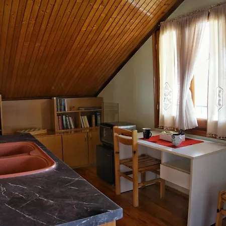 شقة Wooden Sofita House With Unlimited View غريفينا