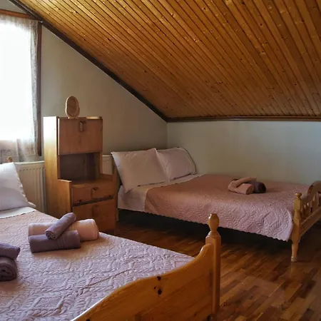 Apartment Wooden Sofita House With Unlimited View