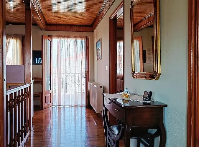 Wooden Sofita House With Unlimited View * 格雷韦纳