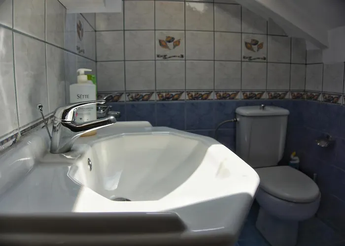 Wooden Sofita House With Unlimited View 公寓 *